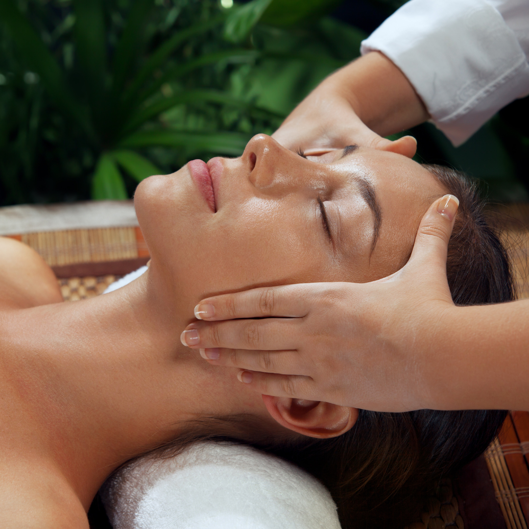 What Are The Benefits of a Holistic Remedial Massage? - Simple